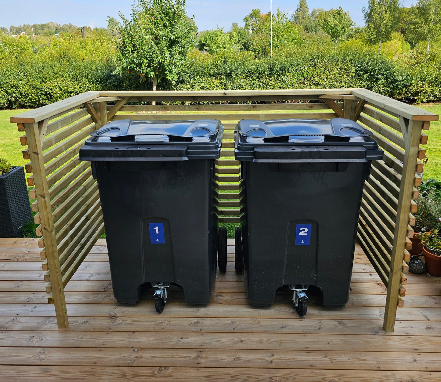 Sopkärlsförvaring (tryckimpregnerad) - frakt och montering ingår